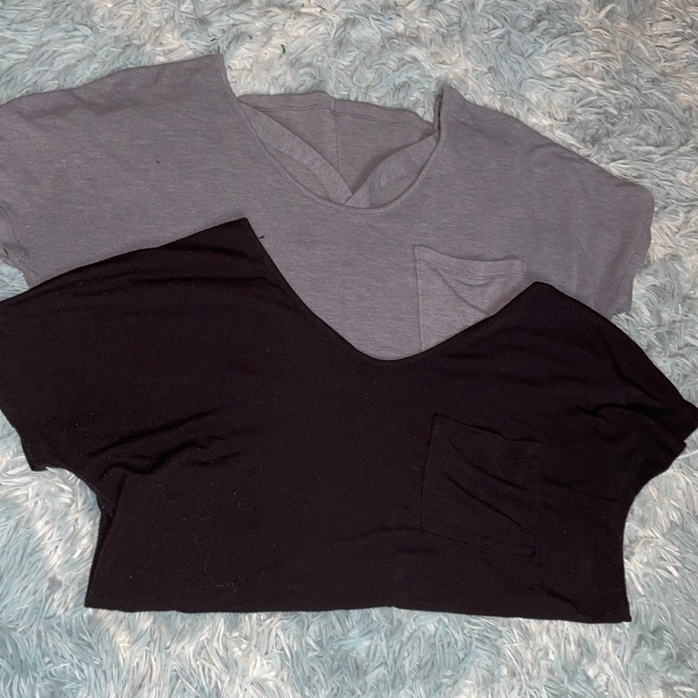 Black size: S, Gray size: S